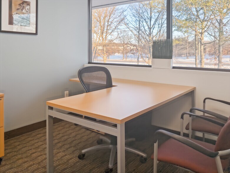 More Photos Of 100 Horizon Center Blvd, Hamilton Coworking Space
