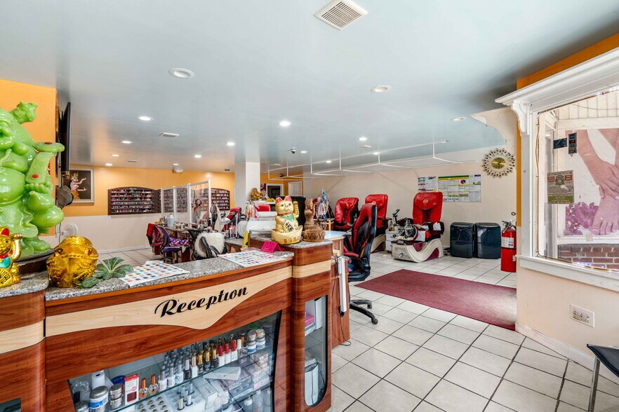 More Photos Of 57 River St, Haverhill Storefront For Sale