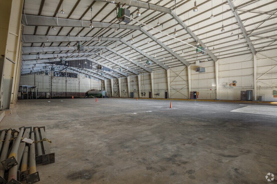 More Photos Of 8225 Dave Erwin Dr, San Antonio Flex For Sale