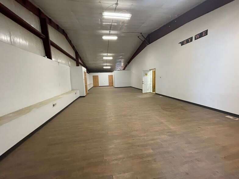 More Photos Of 3532 Hwy 58, Fairview Warehouse For Sale