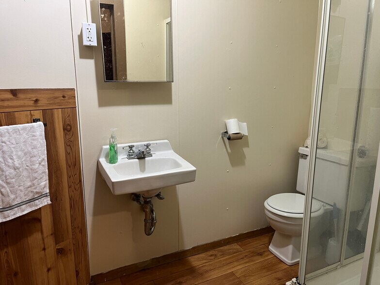 More Photos Of 1040 7th Ave, Baldwin Apartments For Sale