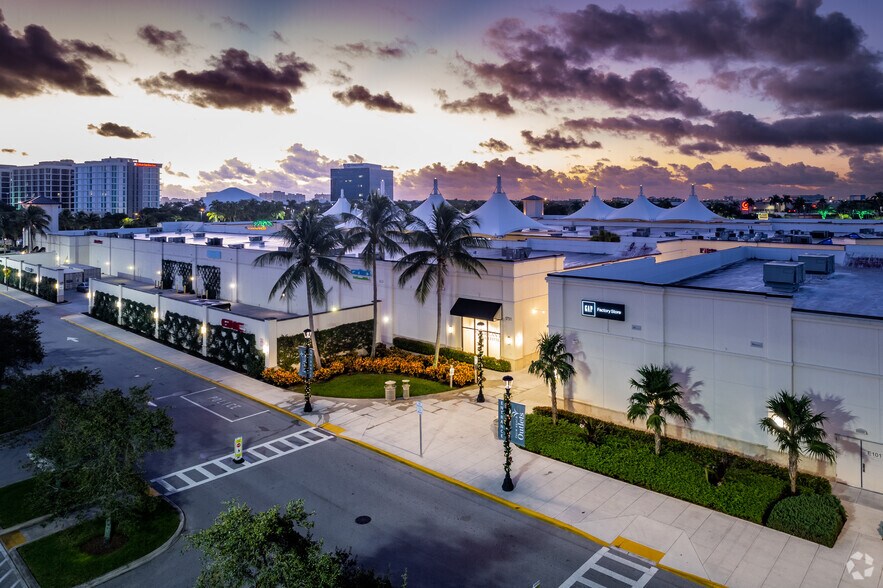 More Photos Of 1721-1865 Palm Beach Lakes Blvd, West Palm Beach Freestanding For Lease
