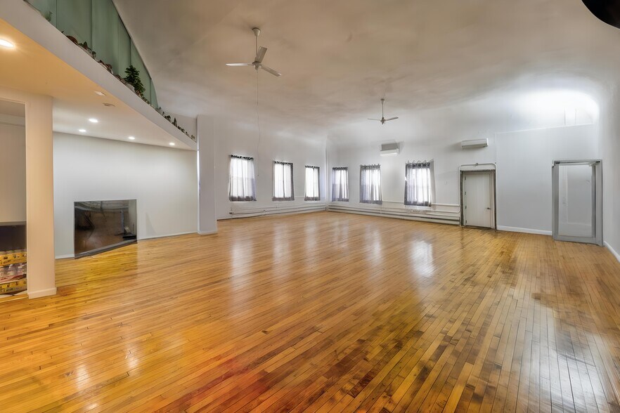 More Photos Of 5670 58th St, Flushing Lodge Meeting Hall For Sale