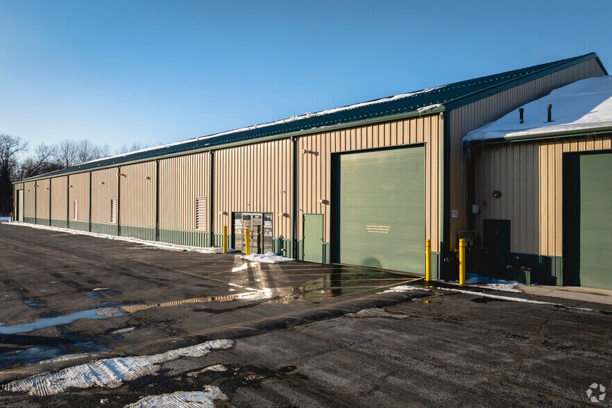 More Photos Of 1590 Albon Rd, Holland Showroom For Sale