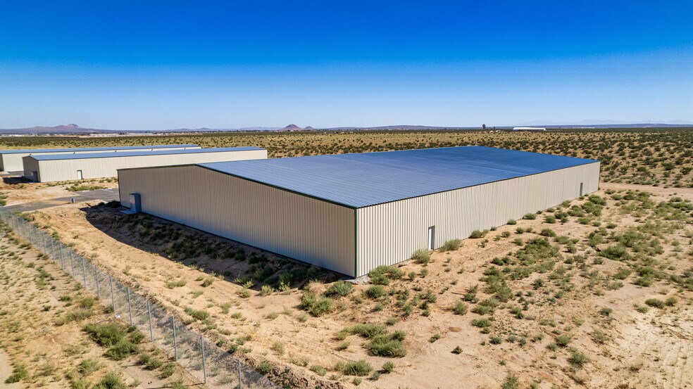 More Photos Of 5500 Lindbergh Blvd, California City Warehouse For Sale