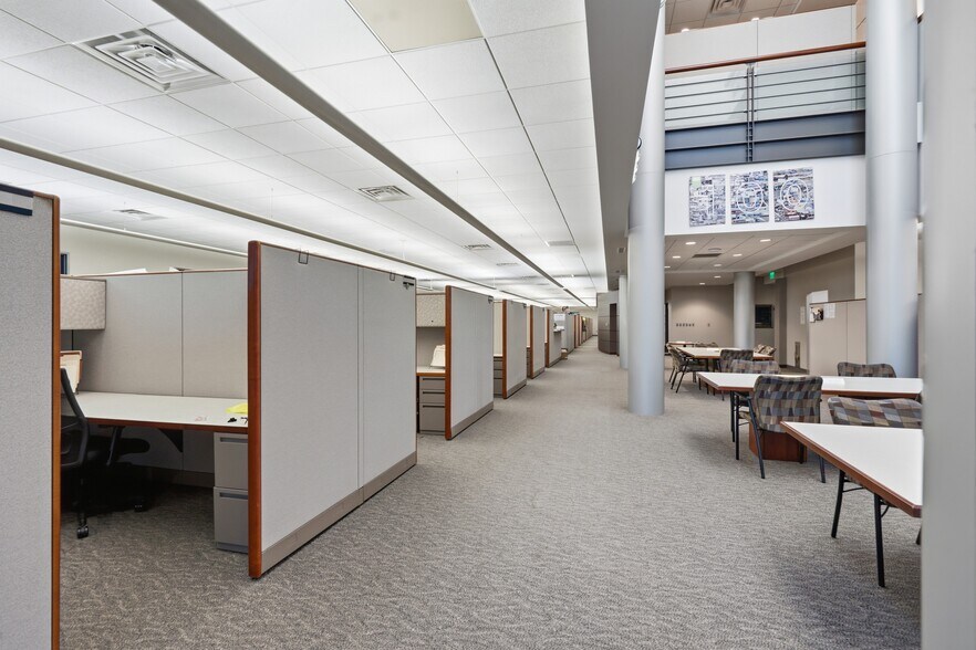 More Photos Of 8710 Earhart Ln Sw, Cedar Rapids Office For Lease