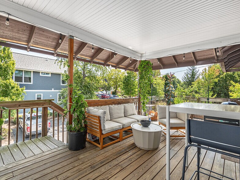 More Photos Of 141 Merrimon Ave, Asheville Office For Sale