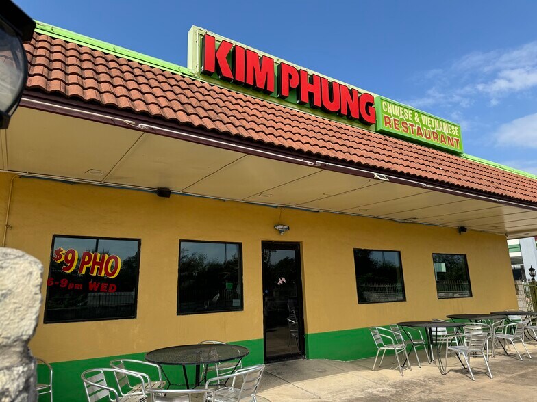 More Photos Of 315 N Bell Blvd, Cedar Park Restaurant For Lease