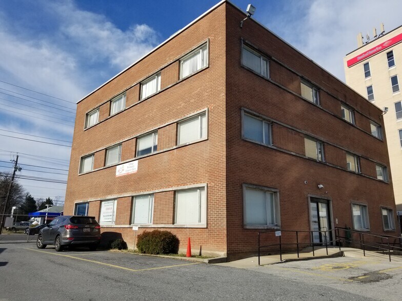 More Photos Of 6401 New Hampshire Ave, Hyattsville Office For Lease