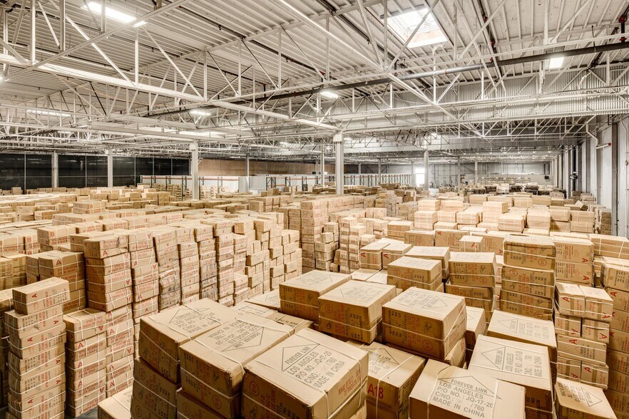 More Photos Of 929 S Azusa Ave, City Of Industry Warehouse For Lease