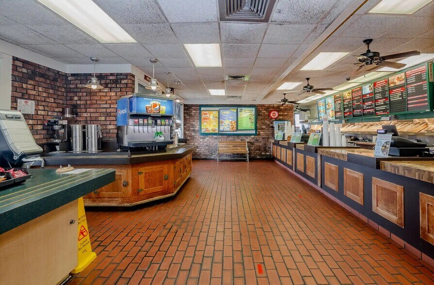 More Photos Of 4201 N Navarro St, Victoria Fast Food For Sale