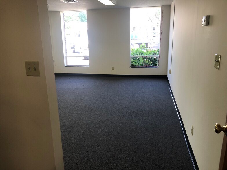 More Photos Of 151-167 John Downey Dr, New Britain Industrial For Sale