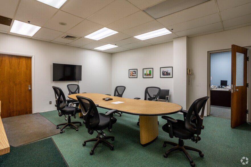 More Photos Of 221 Oriskany St E, Utica Office For Lease