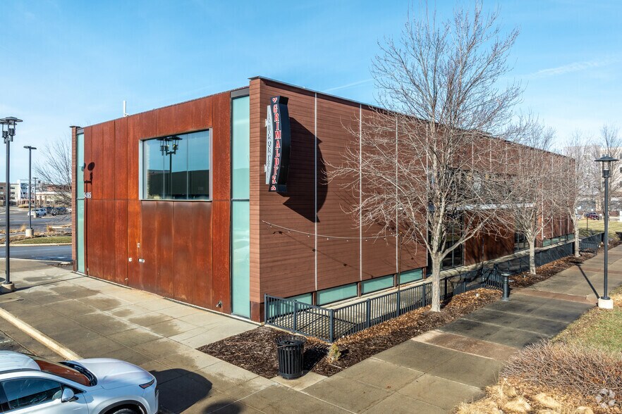 More Photos Of 5485 Mills Civic Pky, West Des Moines Restaurant For Sale