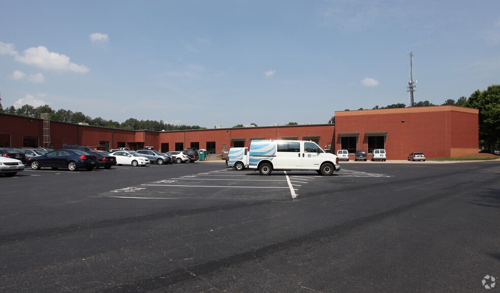 More Photos Of 1750 Beaver Ruin Rd, Norcross Flex For Sale
