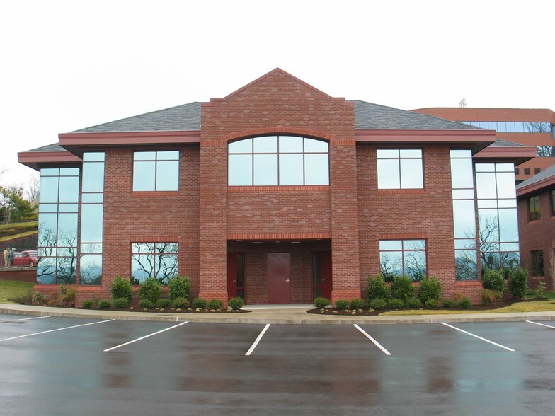More Photos Of 9019 Overlook Blvd, Brentwood Office For Lease