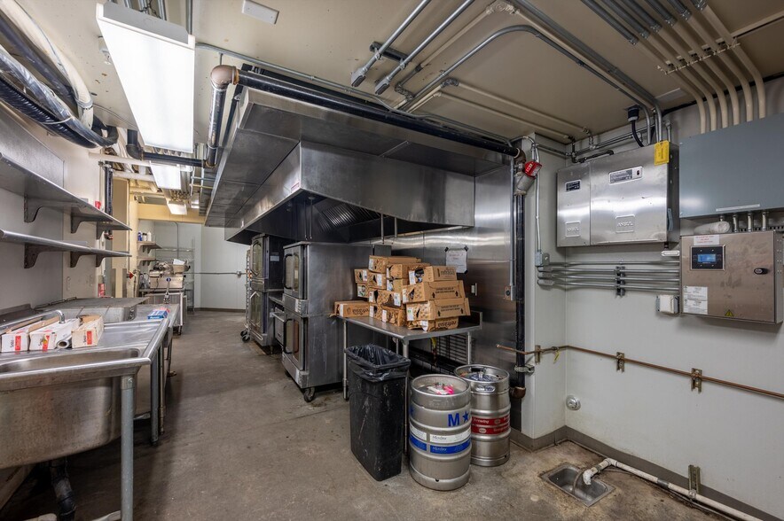 More Photos Of 1011 Harris Ave, Bellingham Restaurant For Sale