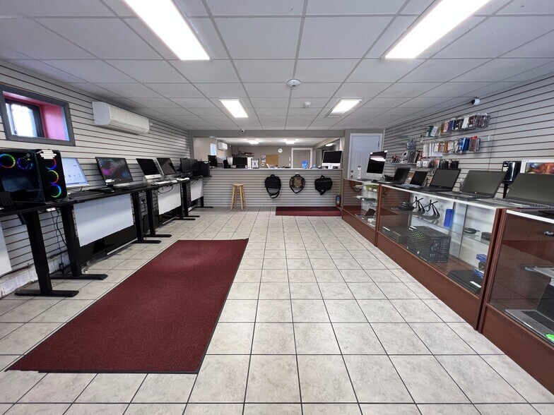More Photos Of 8508 Lansdowne Ave, Upper Darby Township Freestanding For Sale