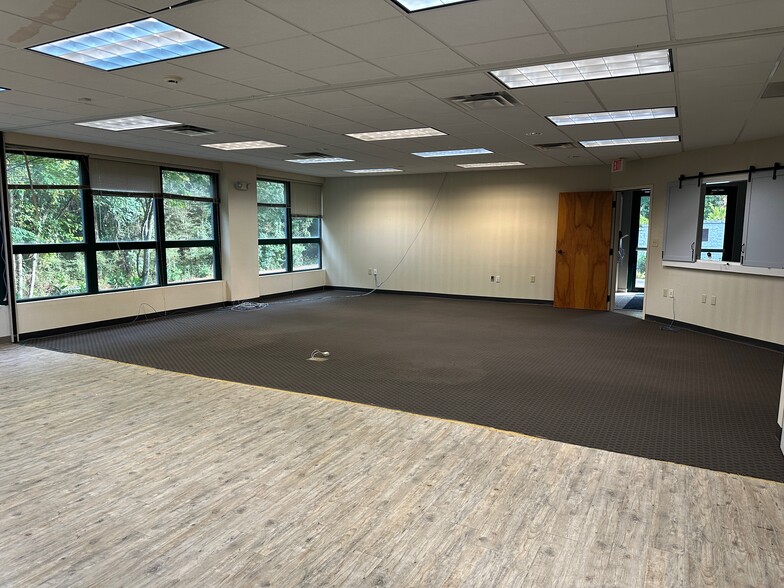 More Photos Of 2145 Duluth Hwy, Duluth Office For Lease