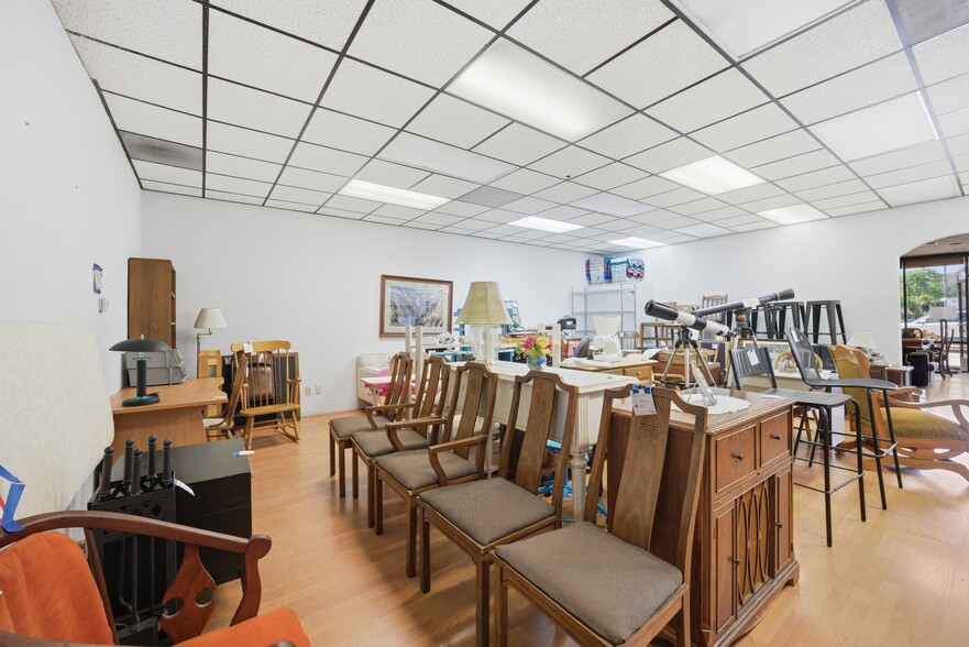 More Photos Of 2315 Pacific Coast Hwy, Lomita Storefront Retail Office For Sale
