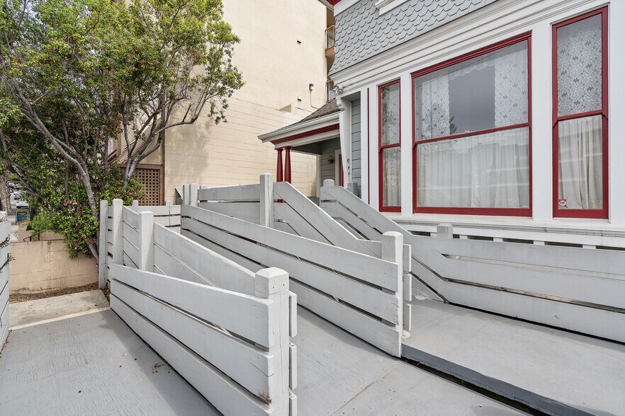 More Photos Of 2424-2428 Dwight Way, Berkeley Medical For Lease