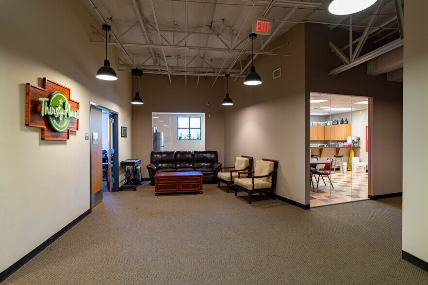 More Photos Of 8201 S Congress Ave, Austin Distribution For Sale