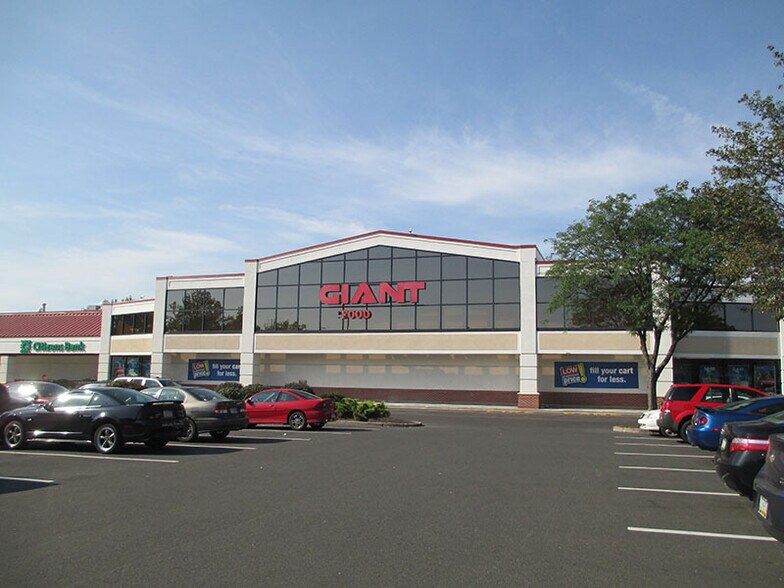 Primary Photo Of 720-908 W Street Rd, Warminster Township Unknown For Lease