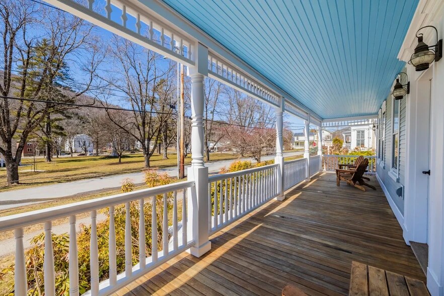 More Photos Of 31 Huntington Pl, Rochester Apartments For Sale