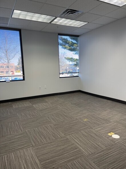 More Photos Of 12 Penns Trl, Newtown Medical For Lease