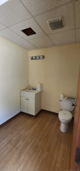 More Photos Of 730 Hebron Ave, Glastonbury Storefront Retail Office For Lease