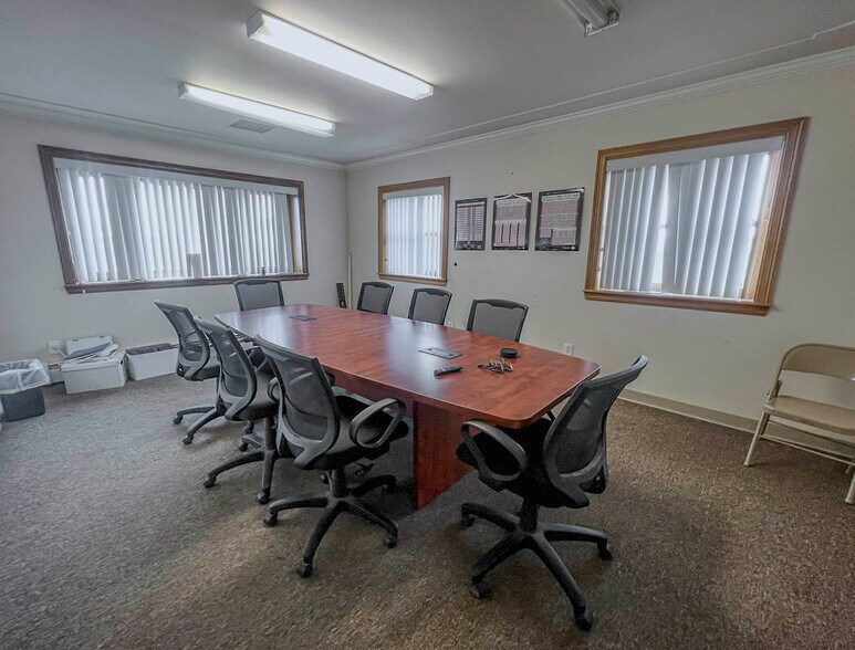 More Photos Of 12565 County Road 2, Brighton Flex For Lease