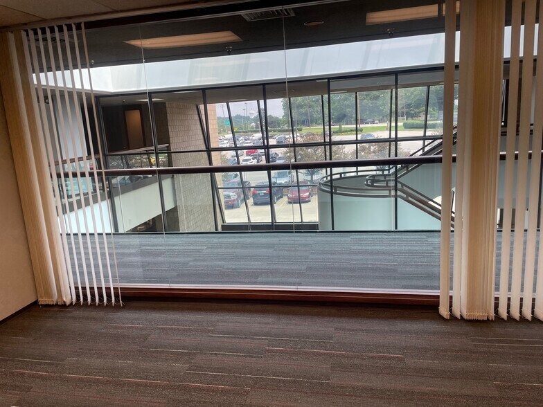 More Photos Of 2216 Dixie Hwy, Fort Mitchell Loft Creative Space For Lease