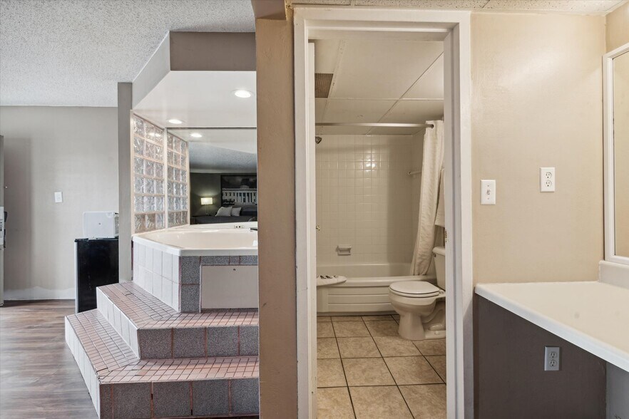More Photos Of 3491 Latcha Rd, Millbury Hotel For Sale