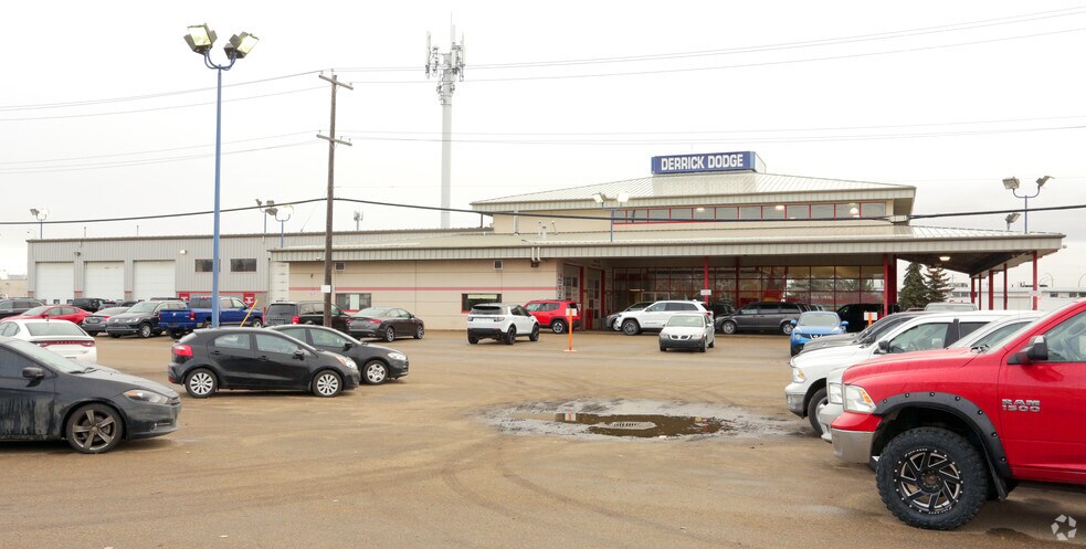 More Photos Of 6311 104 St NW, Edmonton Showroom For Sale