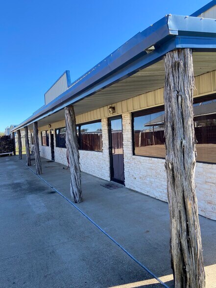 More Photos Of 5778 FM 933, Whitney Flex For Lease