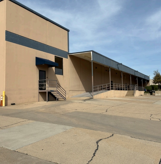 More Photos Of 2425 Dillard St, Grand Prairie Flex For Sale