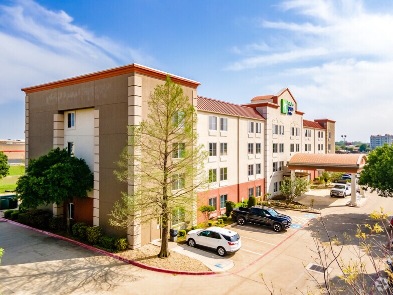 Primary Photo Of 780 E Vista Ridge Mall Dr, Lewisville Hotel For Sale