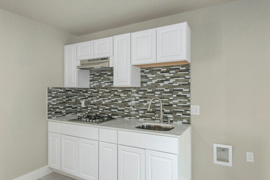 More Photos Of 15605 Woodforest Blvd, Channelview Office For Lease