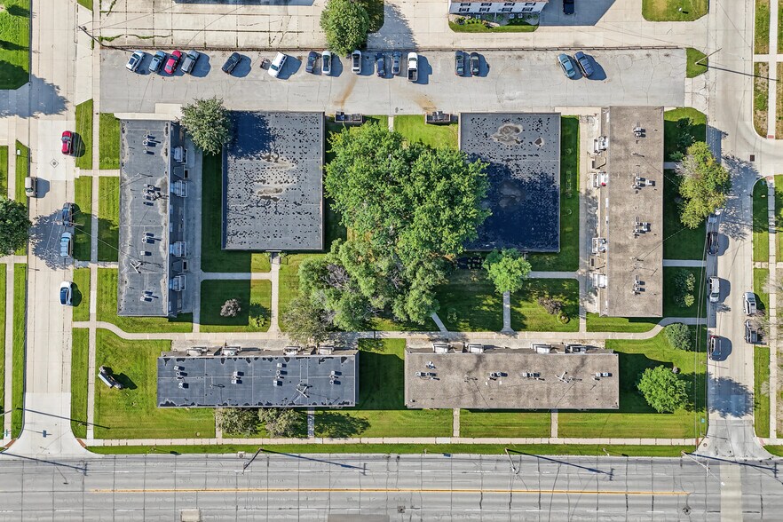 More Photos Of 1115 4th St, Mason City Apartments For Sale