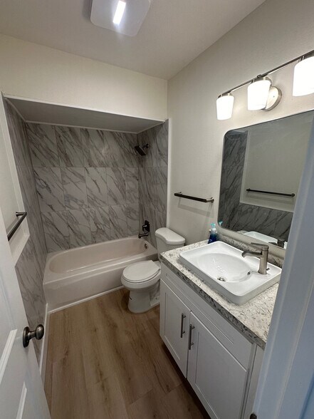 More Photos Of 4843-4845 Voltaire St, San Diego Apartments For Sale