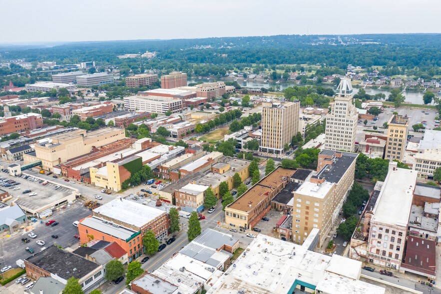 More Photos Of 305 8th St, Augusta Freestanding For Sale