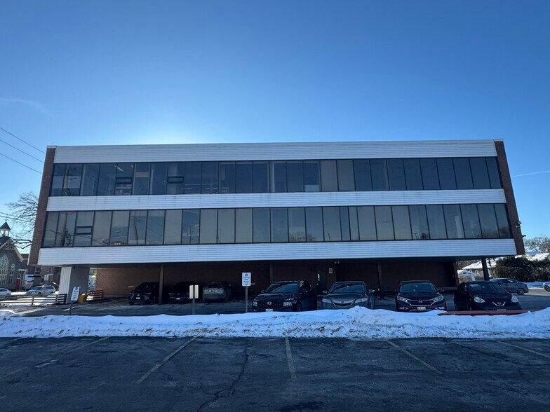 More Photos Of 240 Waterloo St, London Medical For Lease