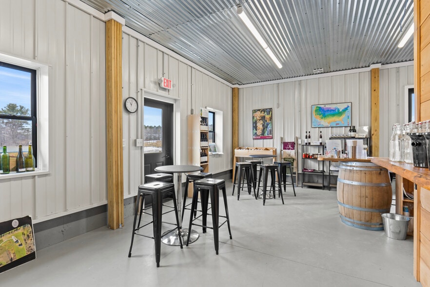 More Photos Of 10 Leeds Junction Rd, Leeds Winery Vineyard For Sale