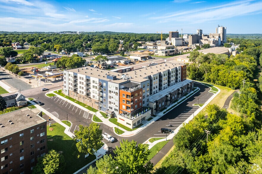 More Photos Of 125 Scott St N, Shakopee Apartments For Lease