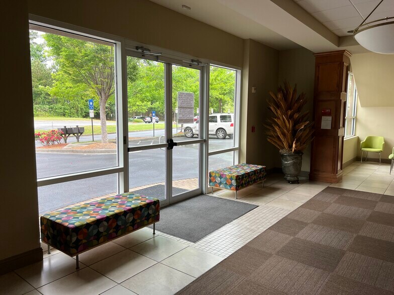 More Photos Of 250 Chastain Rd, Kennesaw Office For Lease