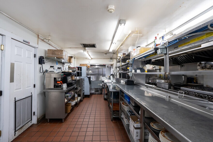 More Photos Of 4631 Falmouth Rd, Cotuit Restaurant For Sale