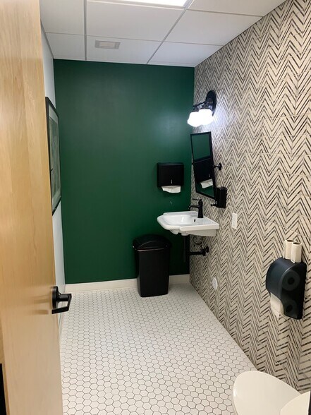 More Photos Of 5524 S Prince St, Littleton Office For Lease