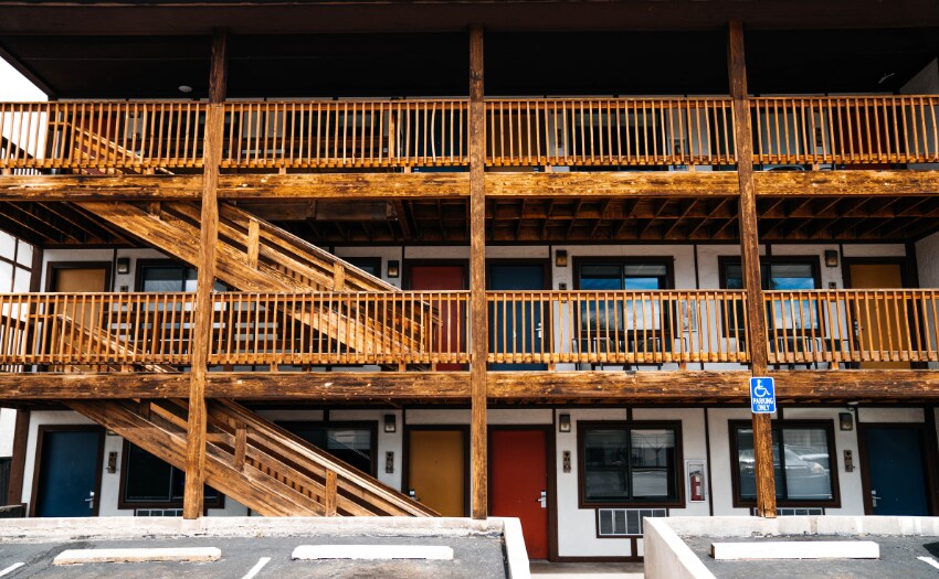 More Photos Of 525 W Rainbow Blvd, Salida Hotel For Sale