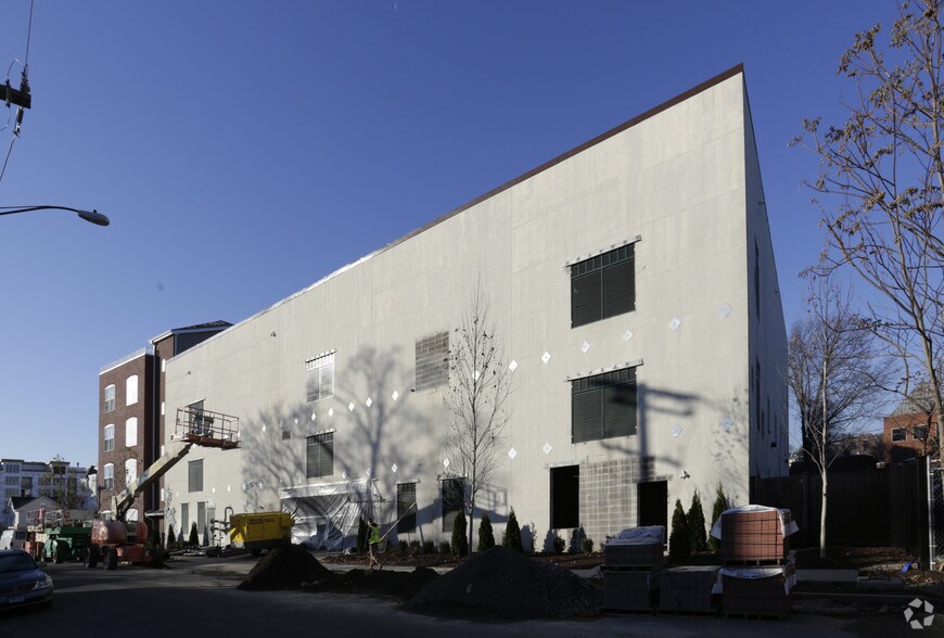 More Photos Of 515 West Ave, Norwalk Unknown For Lease