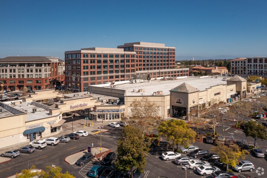 More Photos Of 900 Middlefield Ave, Redwood City Office For Lease